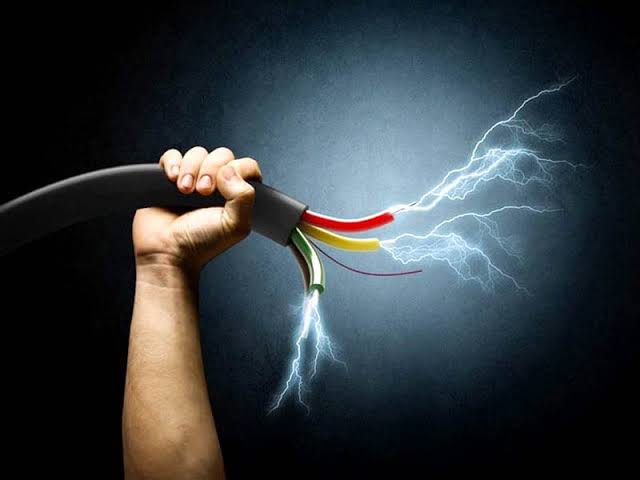 تفسير حلم صعقة كهربائية في اليد