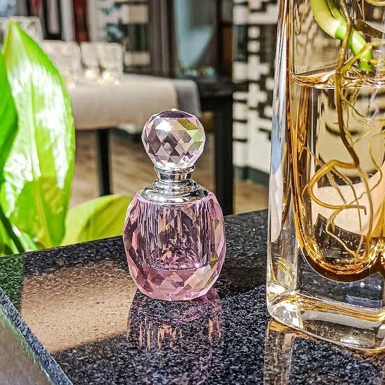 تفسير حلم اخذ زجاجة عطر