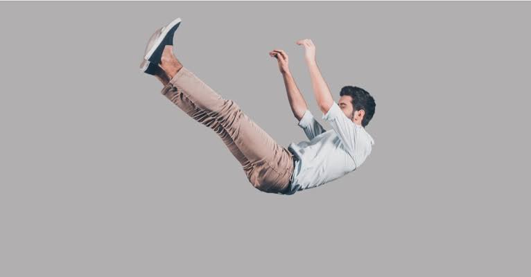 تفسير حلم انقاذ شخص من السقوط