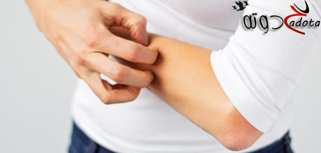 تفسير حلم رؤية حك الجسم في المنام