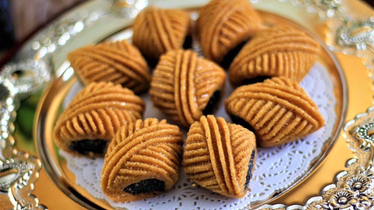 تفسير حلم رؤية حلوى المقروط في المنام