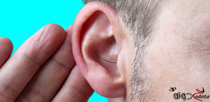 تفسير رؤية نتف شعر الأذن في المنام