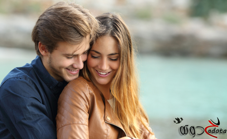 تفسير حلم الاحتضان من الخلف للعزباء والمتزوجة والحامل