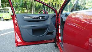 تفسير رؤية باب السيارة في المنام