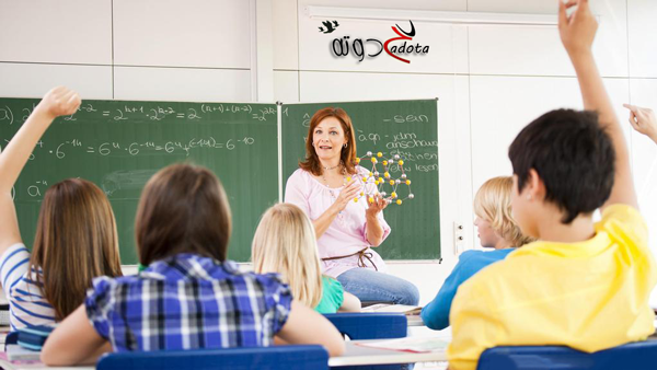 تفسير رؤية الجلوس على مقاعد الدراسة في المنام