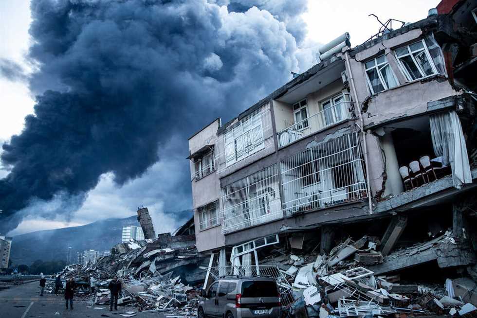 ما هو تفسير رؤية الزلزال في المنام والنجاة منه