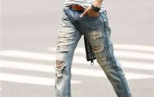 تفسير حلم زوجي يرتدي ملابس ممزقة