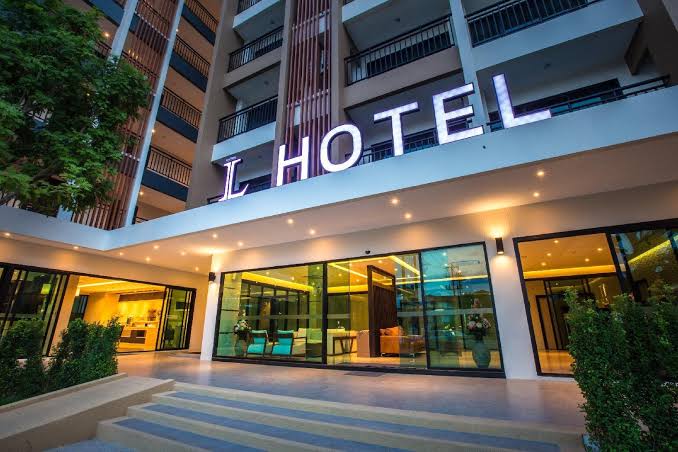 تفسير حلم الفندق المسكون